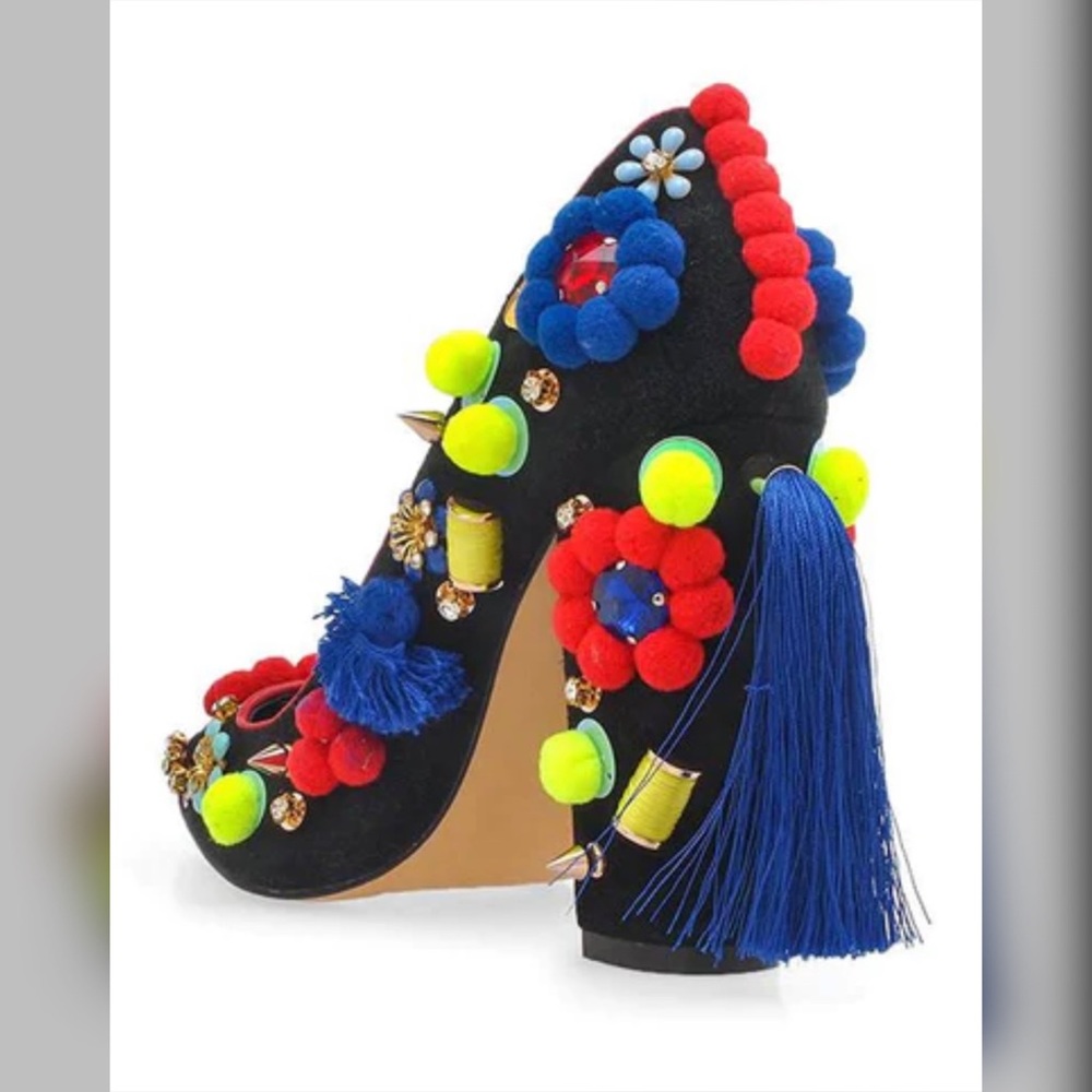 VIVACE Heels - Picture 2 of 4